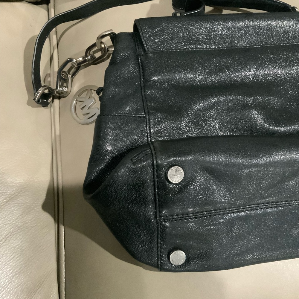 ❤️MICHAEL KORS SOFT BLACK LEATHER  BAG ♥️♥️ - Picture 6 of 12